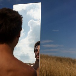 Обкладинка пісні Загреб - Нічого не вартий